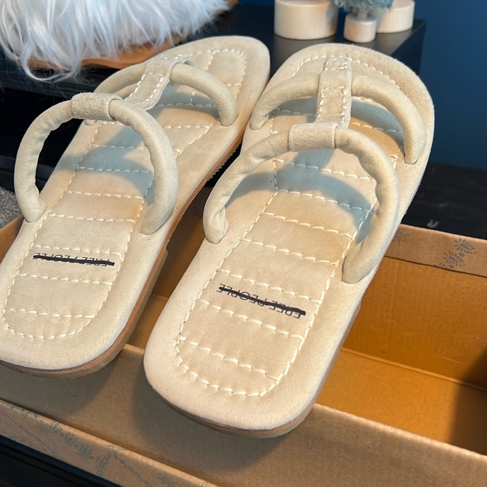 New in box-  never worn Free People Hadden Sandal, Cafe color size 6